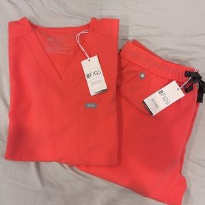 (COPY) NWT FIGS Set in Hot Coral